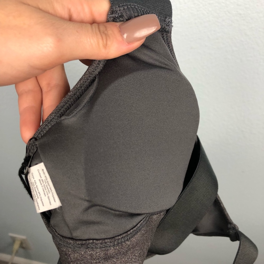 ALO Yoga • Stormy Grey Equalize Padded Sports Bra - Picture 6 of 8